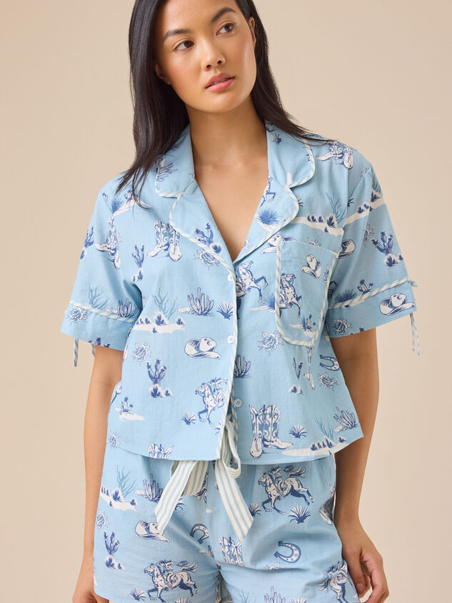 Whitlee Western Lounge Top Detail 3 - TULLABEE