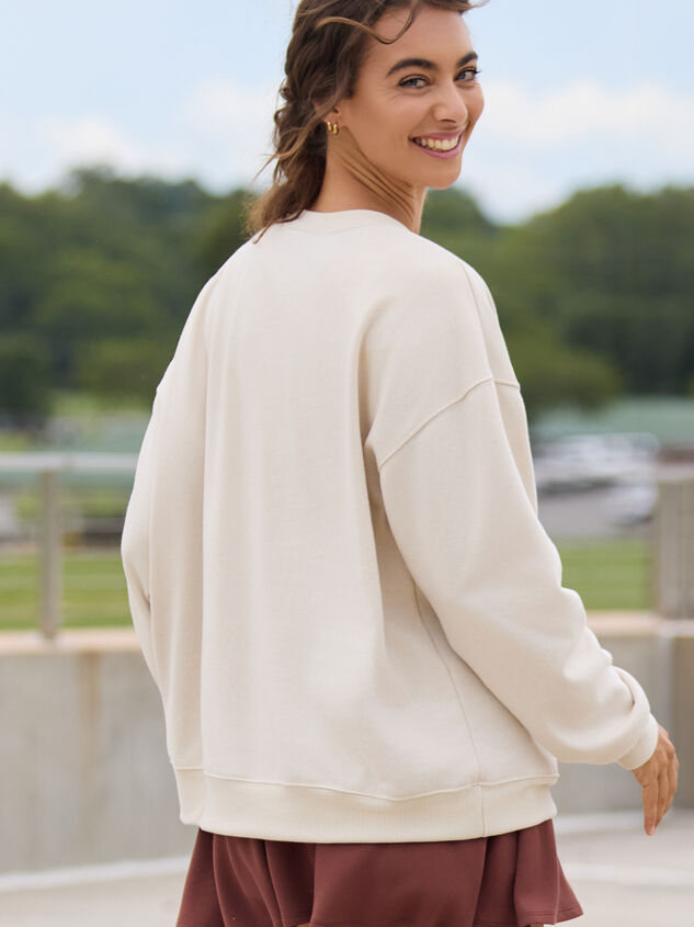 Gameday Oversized Sweatshirt Detail 3 - TULLABEE