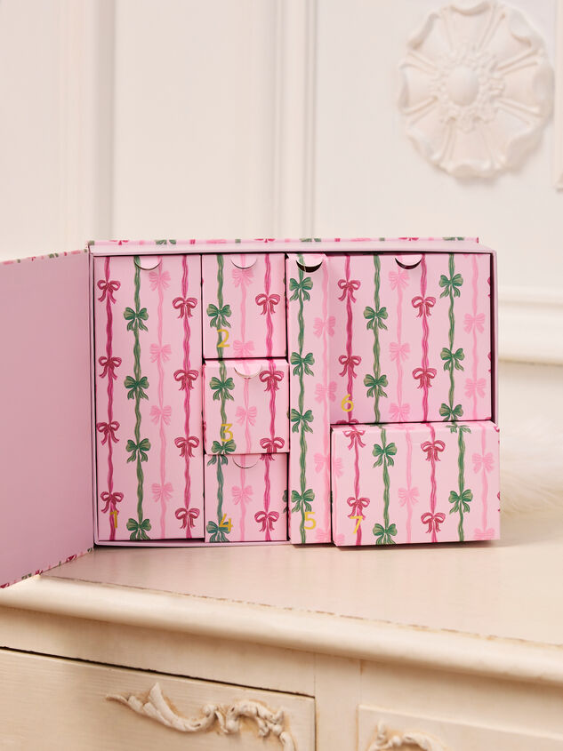 7 Days of Beauty Advent Calendar Detail 3 - TULLABEE