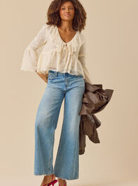 Suki Lace Bell Sleeve Top - TULLABEE