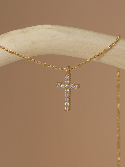 18K Gold Dipped Cross Charm Necklace - TULLABEE