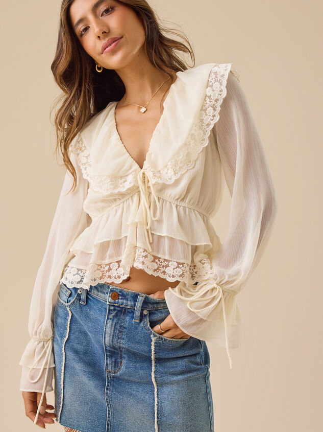 Vienna Lace Ruffle Blouse - TULLABEE