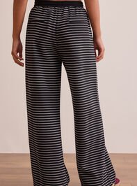 Stride Lounge Pants Detail 5 - TULLABEE