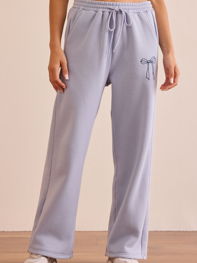 Snuggle Bow Sweatpants Detail 3 - TULLABEE