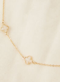 Crystal Clover Chain Necklace Detail 3 - TULLABEE
