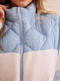 Cloudline Sherpa Vest Detail 5 - TULLABEE