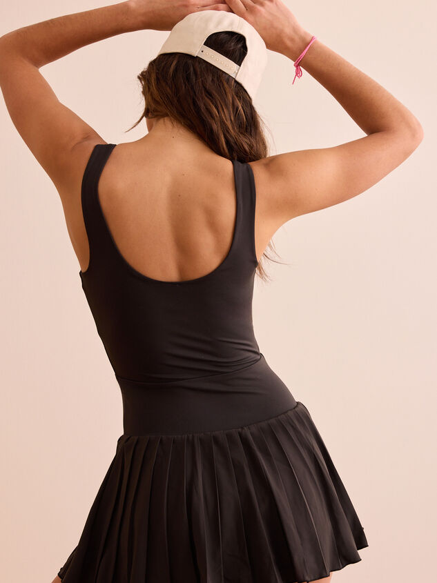 Sharp Move Pleated Dress Detail 4 - TULLABEE
