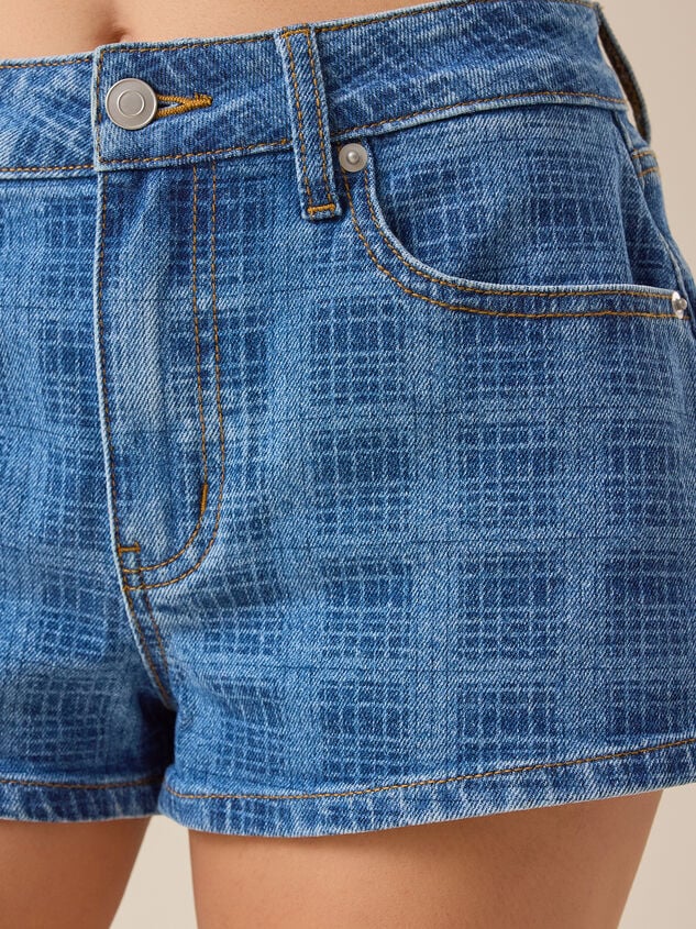 Elsie Plaid Denim Shorts Detail 3 - TULLABEE
