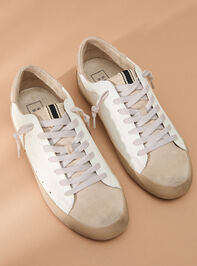 Mia Star Sneakers Detail 2 - TULLABEE