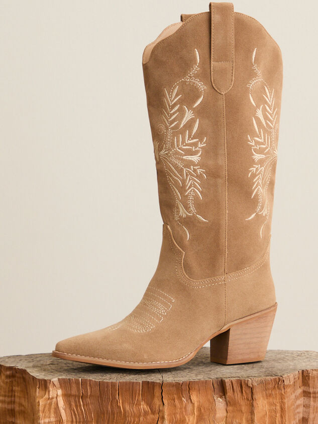 Flora Western Boots Detail 3 - TULLABEE
