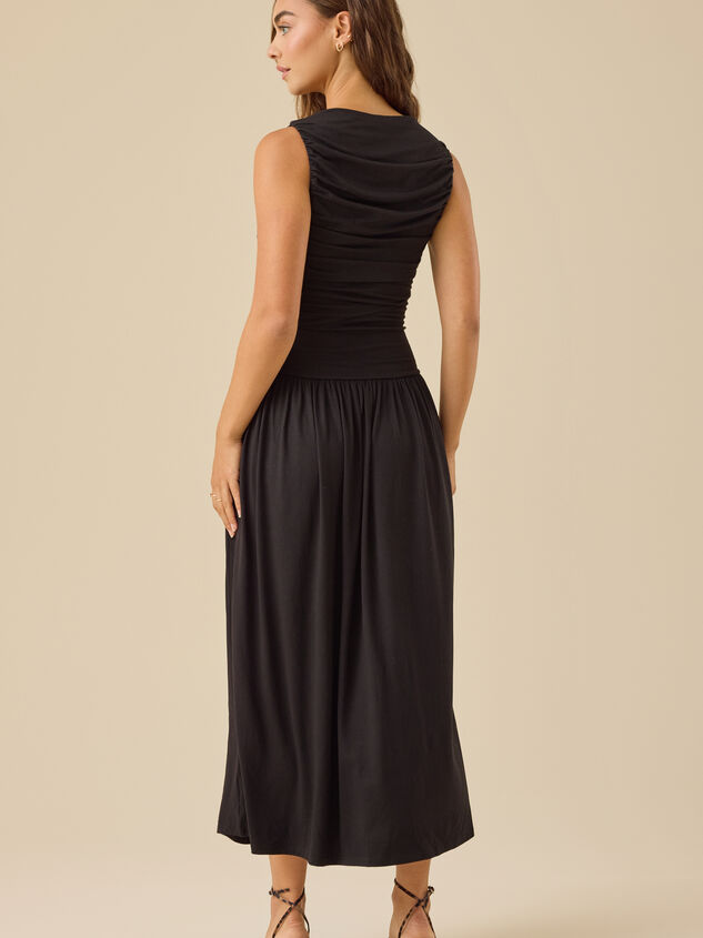 Dianna Drop Waist Maxi Detail 4 - TULLABEE