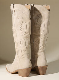 Aubrey Western Boot Detail 4 - TULLABEE
