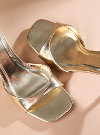 Hannah Kitten Heels Detail 3 - TULLABEE