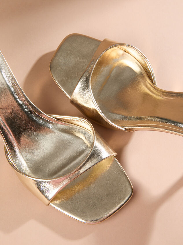 Hannah Kitten Heels Detail 3 - TULLABEE