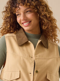 Della Collared Barn Vest Detail 3 - TULLABEE