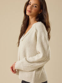 Joan V-Neck Boxy Sweater Detail 4 - TULLABEE