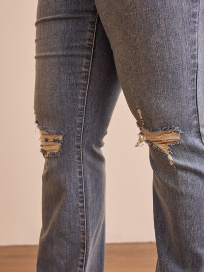 Cory Bootcut Jeans - TULLABEE