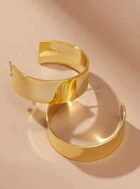 18K Gold Large Open Hoop Earrings Detail 2 - TULLABEE
