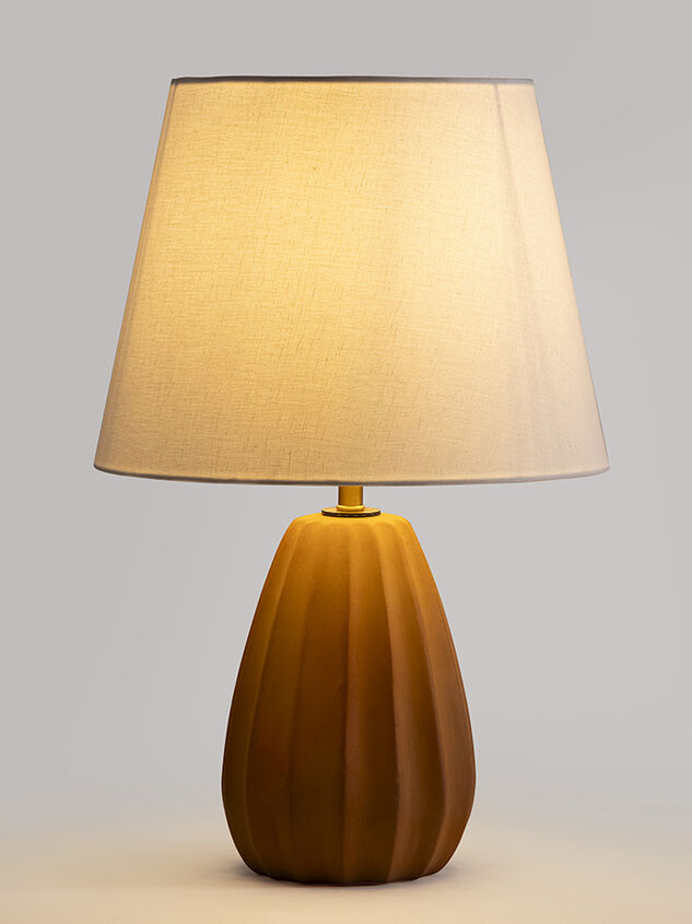 Iris Terracotta Table Lamp Detail 3 - TULLABEE