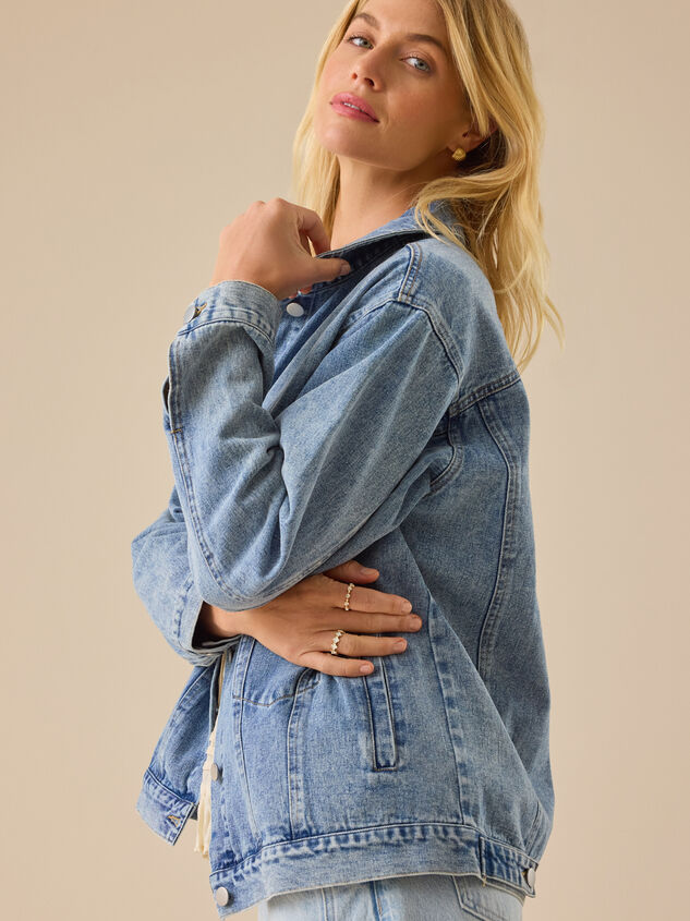 Scottie Denim Jacket Detail 4 - TULLABEE