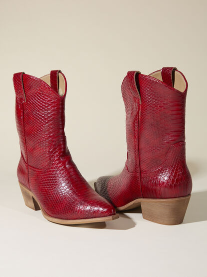 Karlie Western Boot - TULLABEE