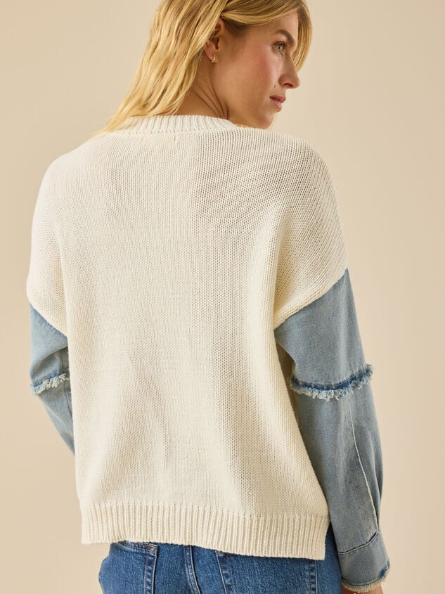 USA Denim Sleeve Sweater Detail 4 - TULLABEE