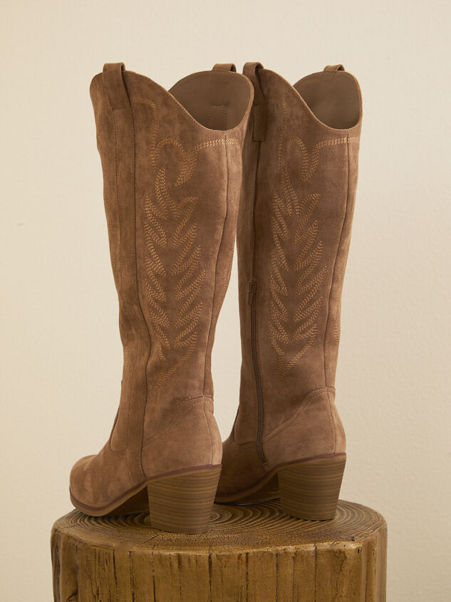Sierra Wide Width & Calf Boots Detail 4 - TULLABEE