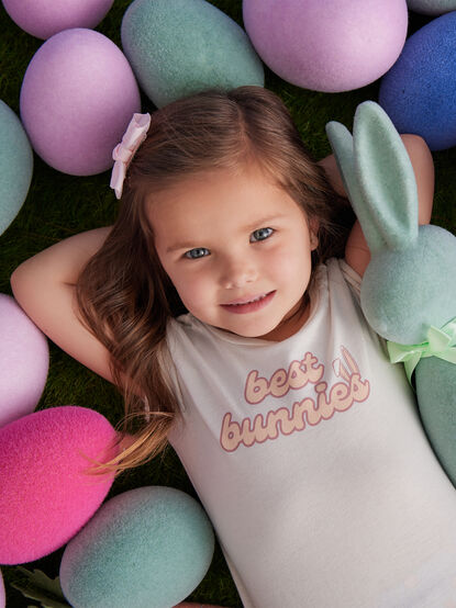 Best Bunnies Graphic Tee - TULLABEE