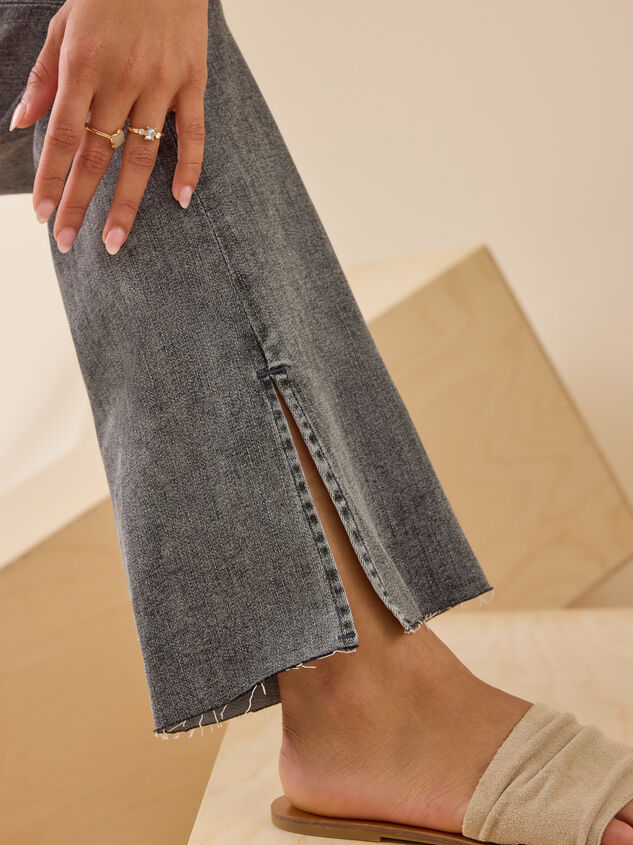 Shep Boot Cut Jeans Detail 4 - TULLABEE