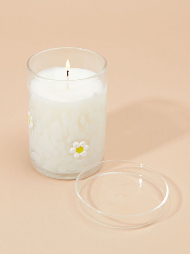 Daisy Sanctuary Candle Detail 2 - TULLABEE
