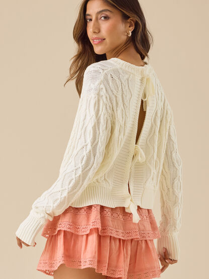 Penelope Cable Sweater - TULLABEE