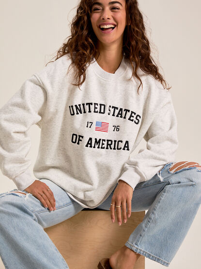 Embroidered United States Sweatshirt - TULLABEE