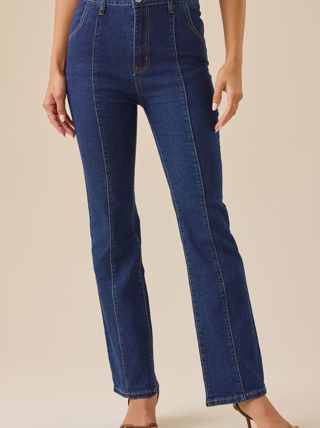 Skyla Star High Rise Jeans Detail 2 - TULLABEE