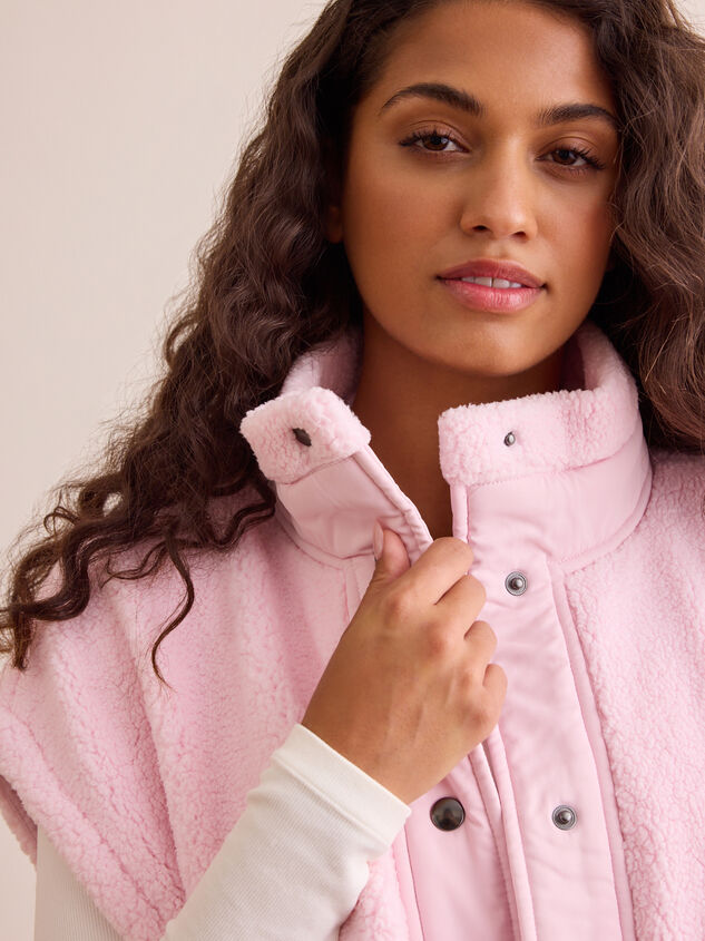 Summit Sherpa Button Vest Detail 3 - TULLABEE