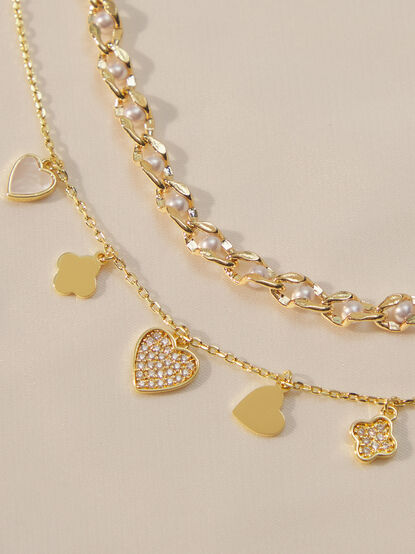 Pearl Heart Charm Bracelet Set - TULLABEE
