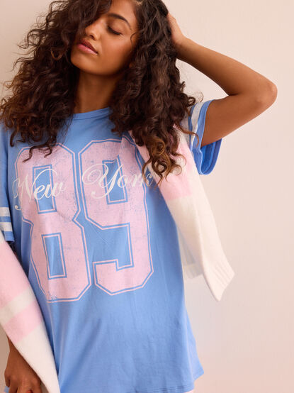 New York 89' Oversized Tee - TULLABEE