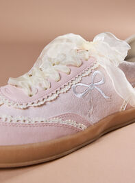 Julie Bow Lace Sneakers Detail 3 - TULLABEE