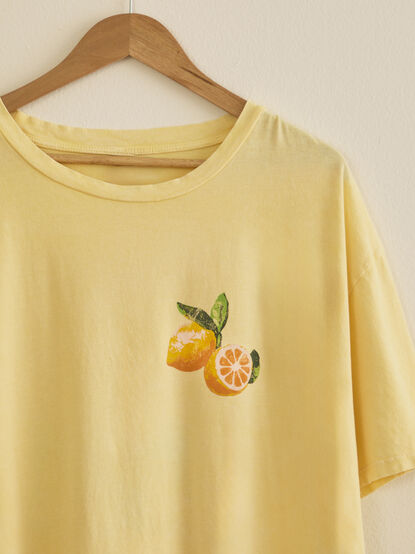 Positano Fruit Stand Oversized Tee - TULLABEE