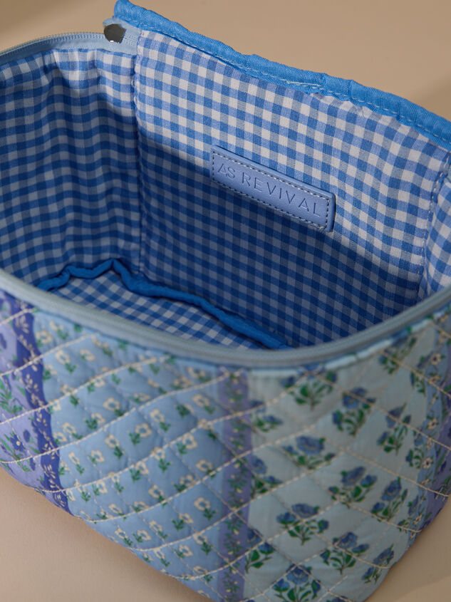 Cecile Quilted Makeup Bag Detail 3 - TULLABEE