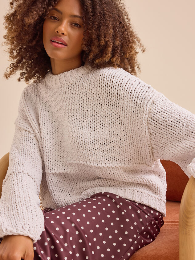 Stella Oversize Sweater Detail 3 - TULLABEE