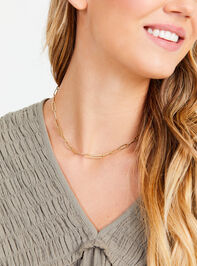 18K Gold Dipped Paperclip Chain Choker Necklace Detail 4 - TULLABEE