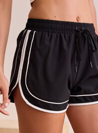 Pace Line Shorts Detail 2 - TULLABEE