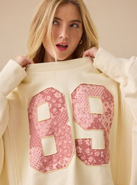 89 Patchwork Mama Sweatshirt Detail 4 - TULLABEE