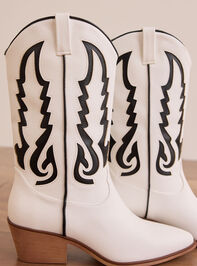 Vanessa Gameday Boot Detail 3 - TULLABEE