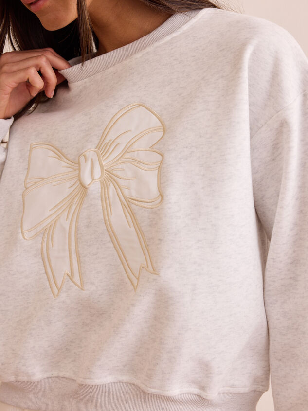 In Bow Motion Embroidered Cropped Pullover Detail 2 - TULLABEE