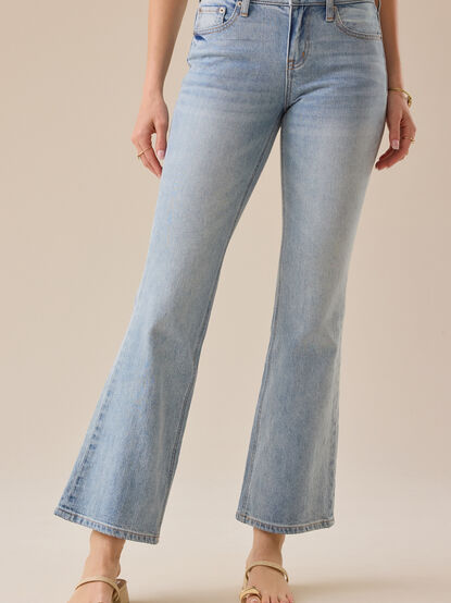 Scottie Boot Cut Jeans - TULLABEE