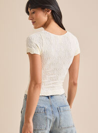 Blaire Short Sleeve Seamless Floral Tee Detail 4 - TULLABEE