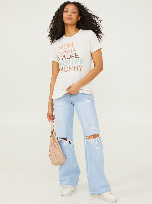 Mom Names Graphic Tee Detail 2 - TULLABEE
