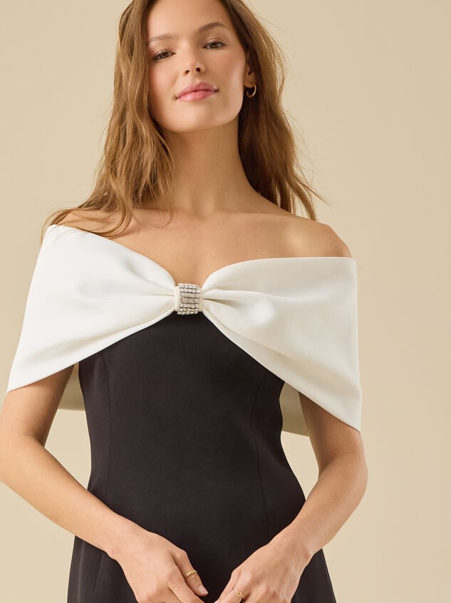 Elodie Off The Shoulder Mini Dress Detail 3 - TULLABEE
