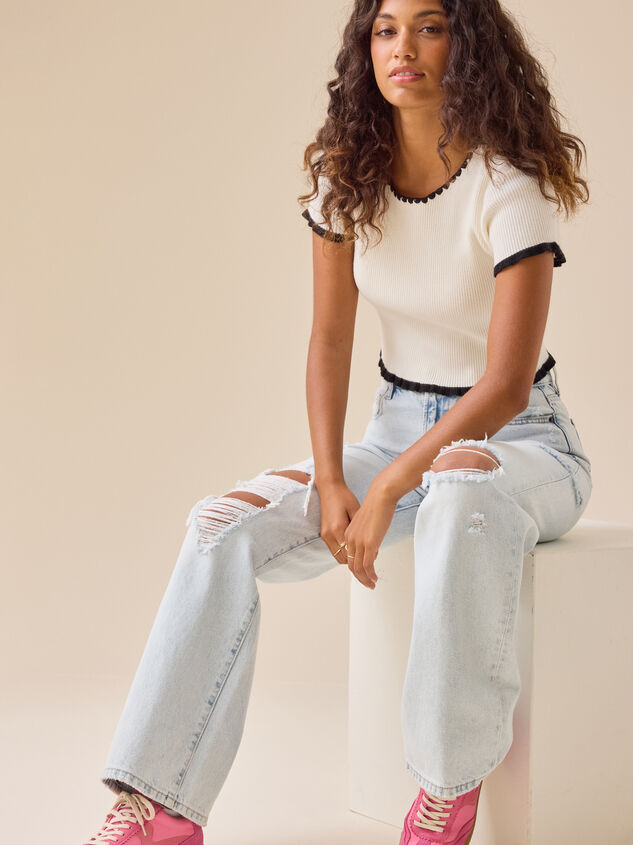 Kenzie Straight Leg Jeans Detail 4 - TULLABEE
